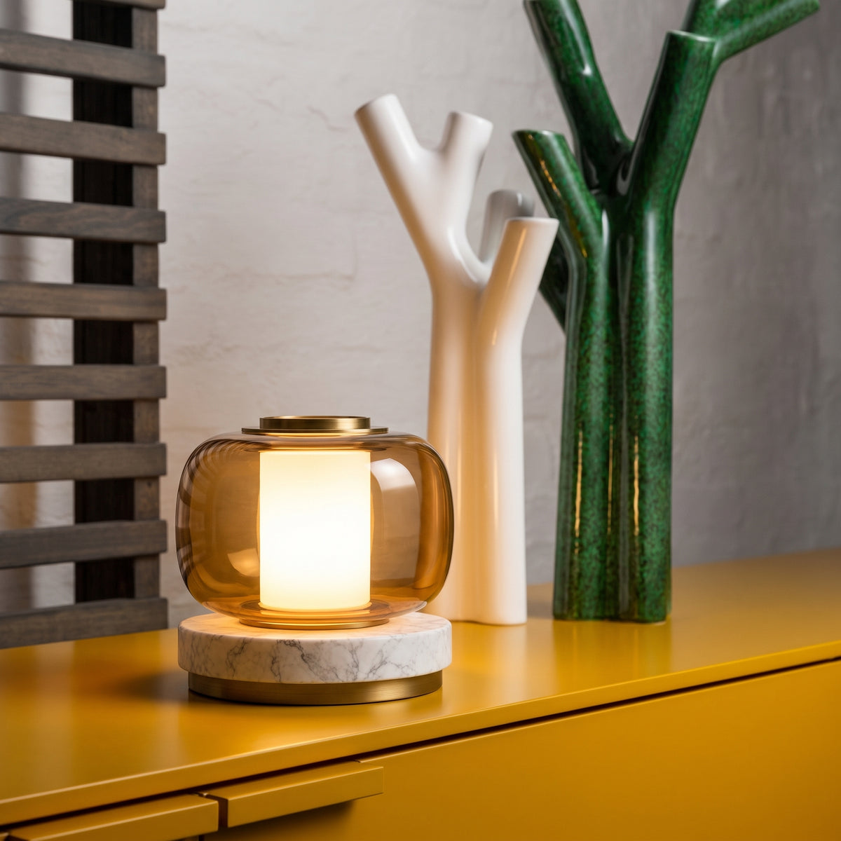 Lámpara de mesa Helios