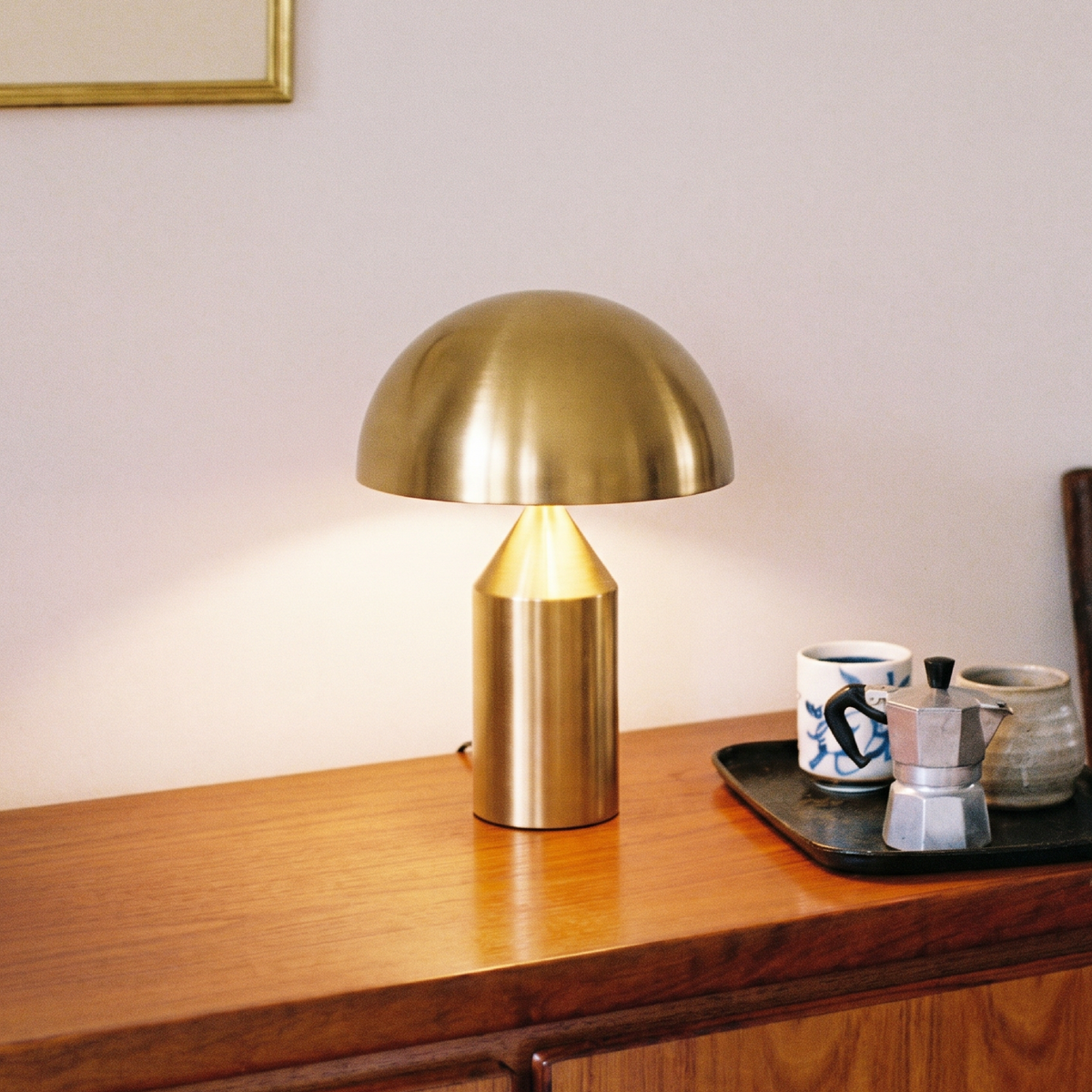 Lampada da tavolo a fungo in metallo